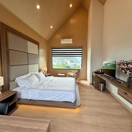Odyssey Hostel, Tours & Motorbikes Rental Ha Giang Esterno foto