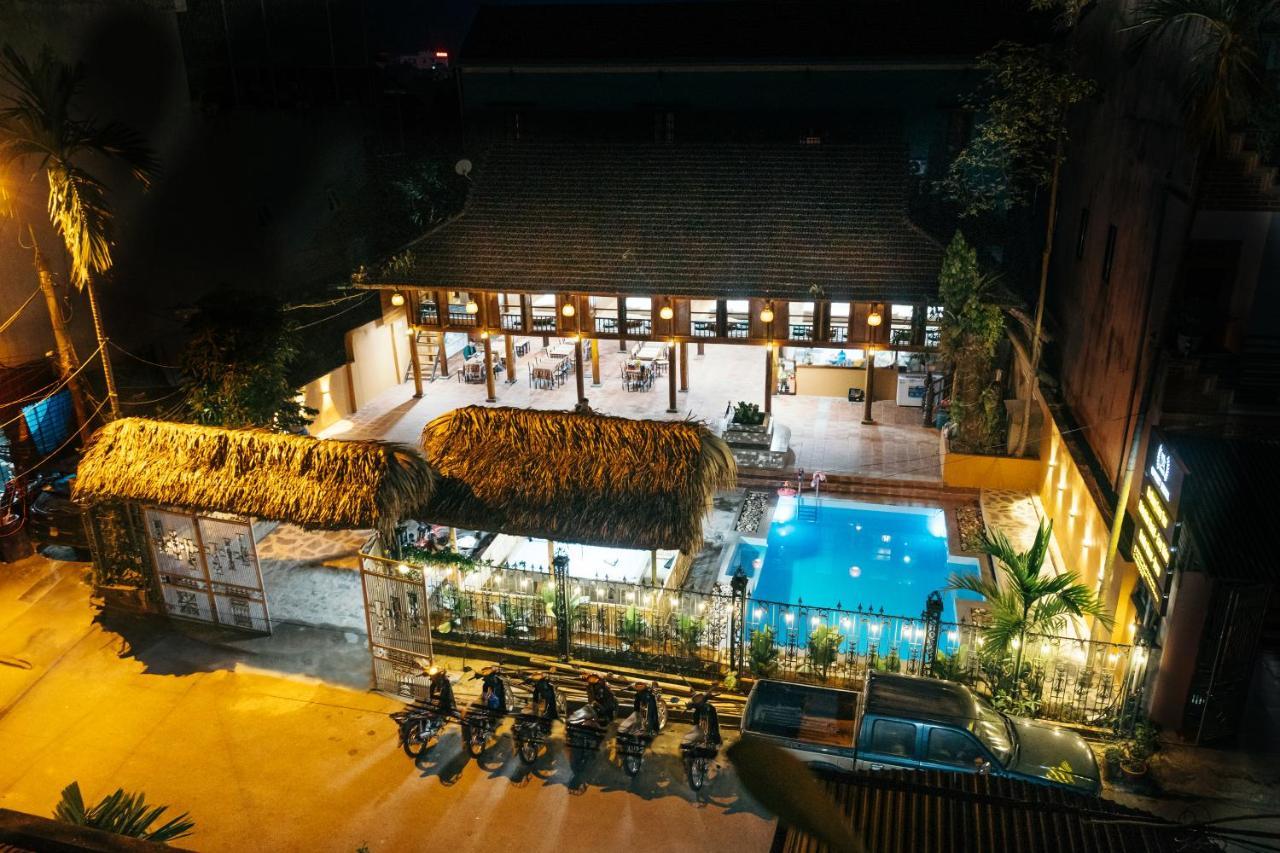Odyssey Hostel, Tours & Motorbikes Rental Ha Giang Esterno foto
