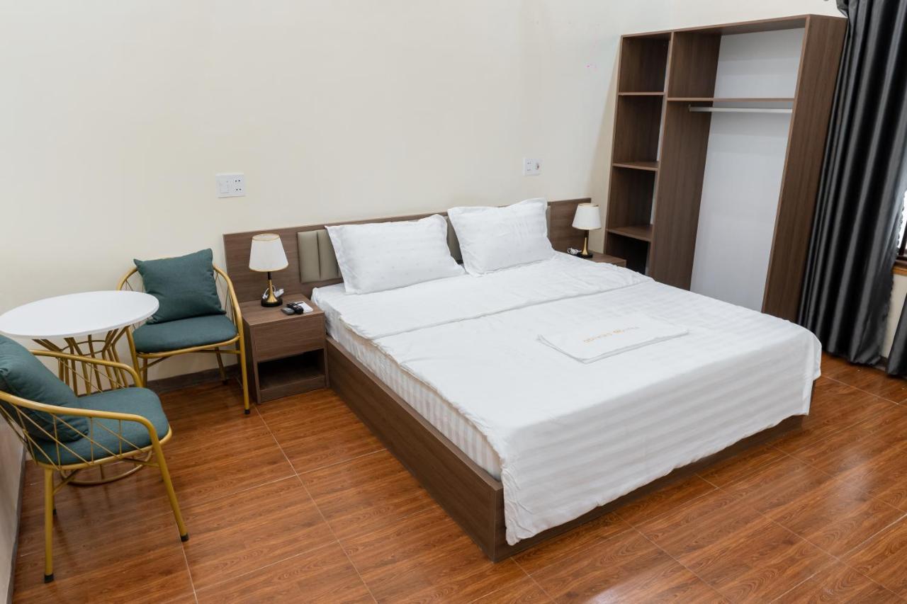 Odyssey Hostel, Tours & Motorbikes Rental Ha Giang Esterno foto
