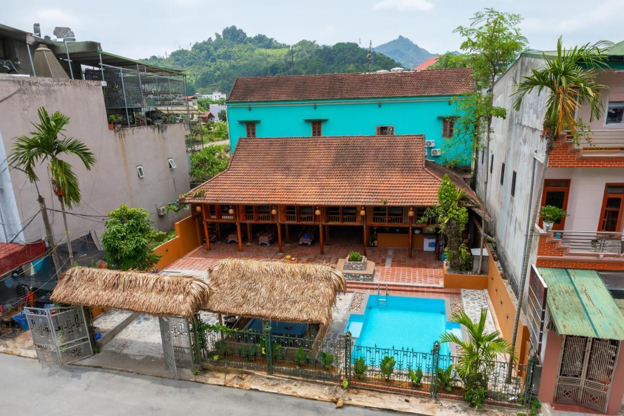 Odyssey Hostel, Tours & Motorbikes Rental Ha Giang Esterno foto