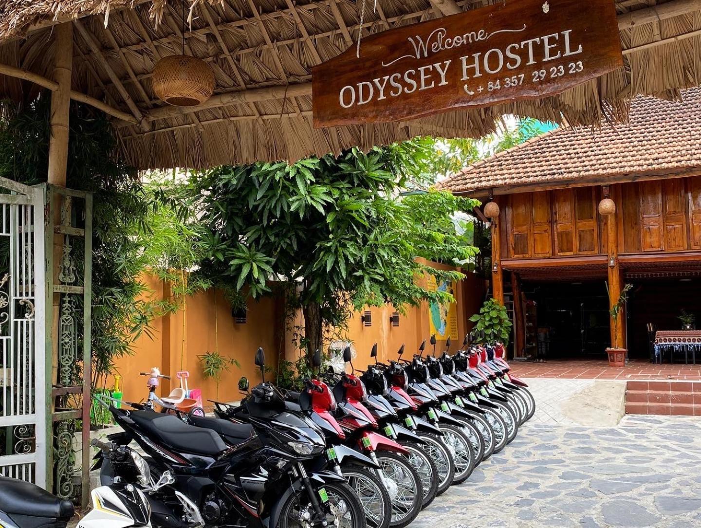 Odyssey Hostel, Tours & Motorbikes Rental Ha Giang Esterno foto