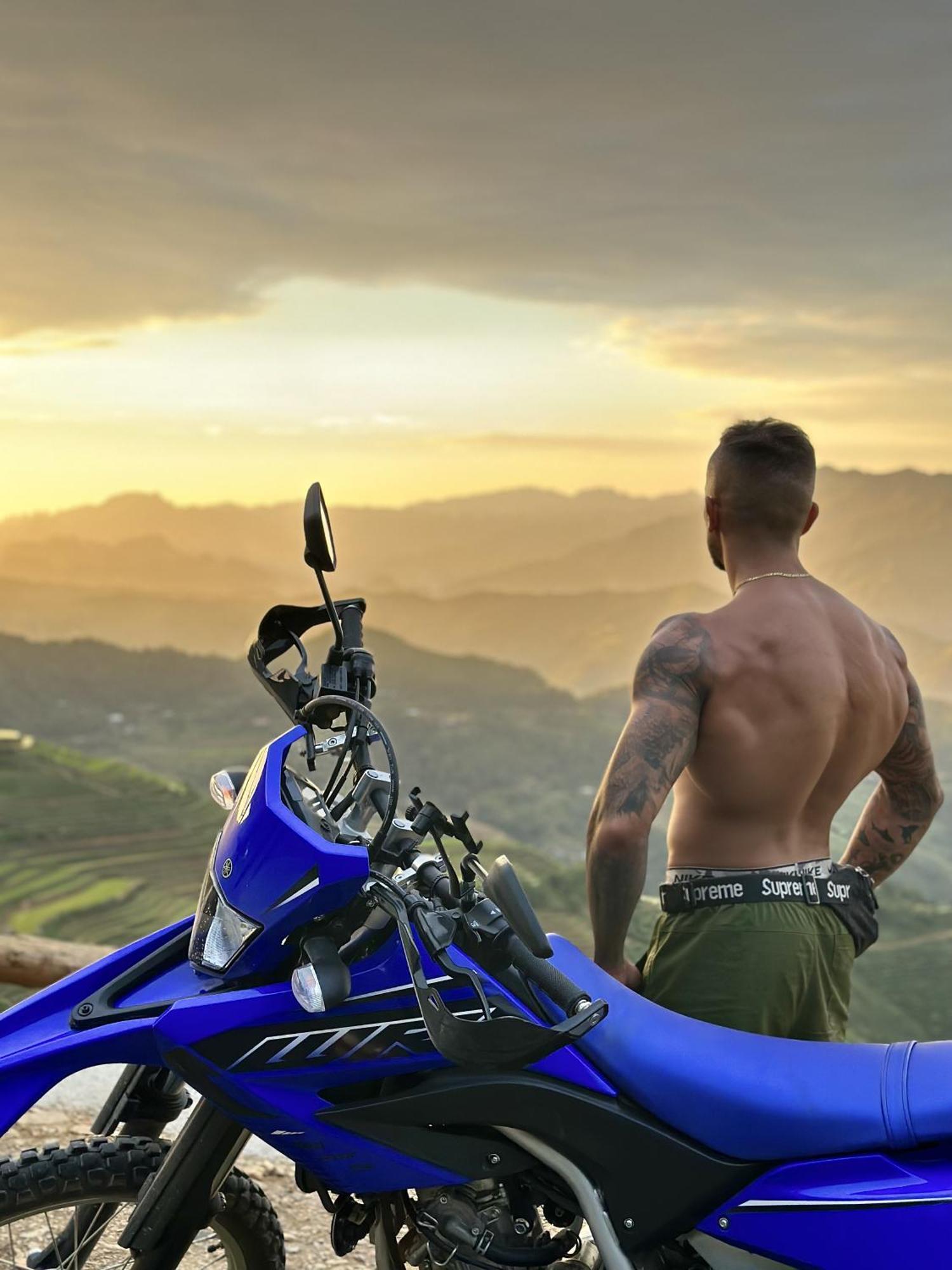 Odyssey Hostel, Tours & Motorbikes Rental Ha Giang Esterno foto
