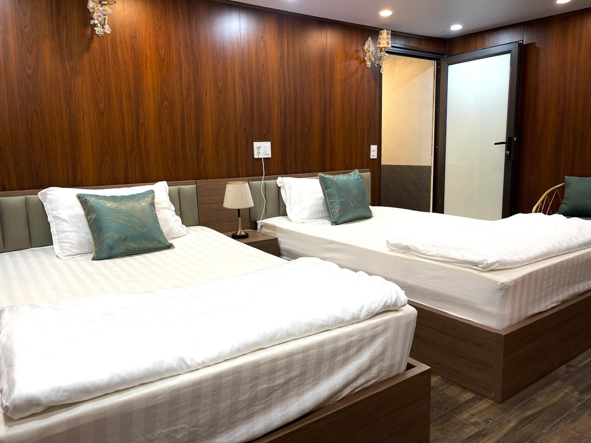 Odyssey Hostel, Tours & Motorbikes Rental Ha Giang Esterno foto